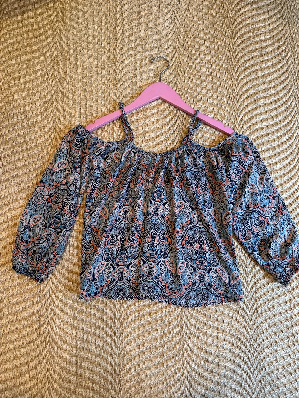 cupcakes & cashmere Paisley Off-Shoulder Tunic in Blue & Coral